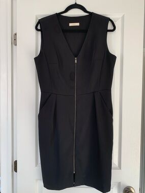 Tailored Black Sleeveless Midi Dress with Front Zip